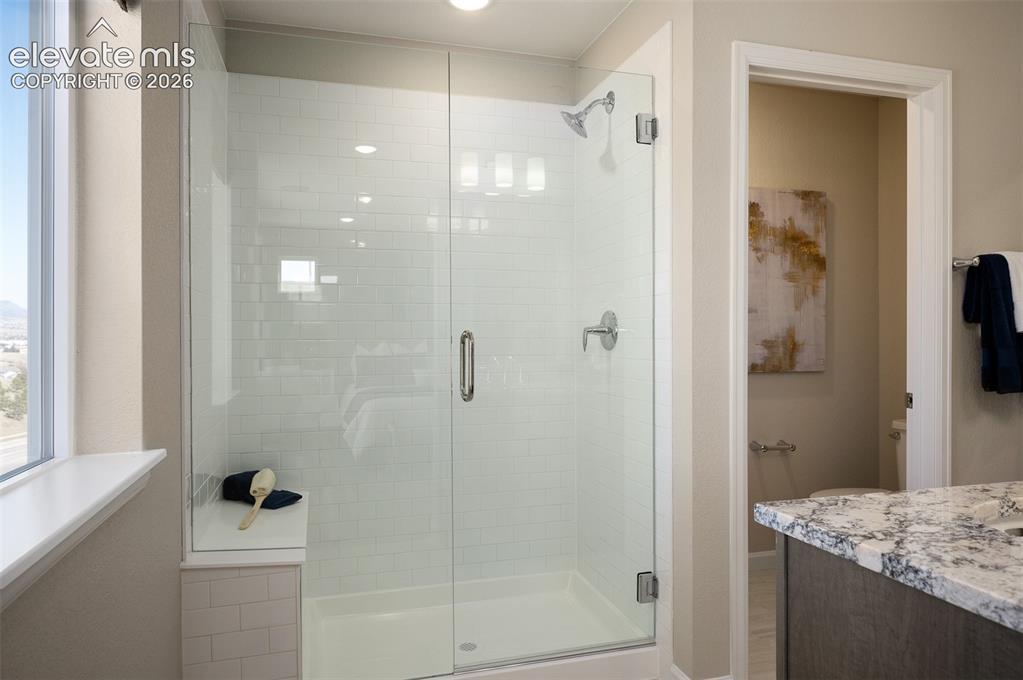 Image 15 of 31: Bathroom