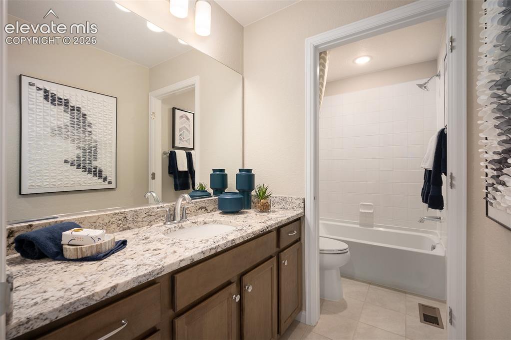 Image 6 of 31: Bathroom