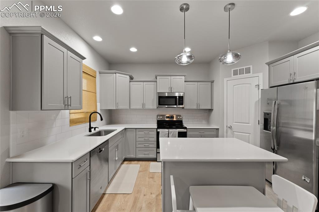 Image 11 of 44: Kitchen