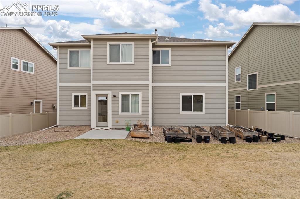 Image 39 of 44: Back of Structure