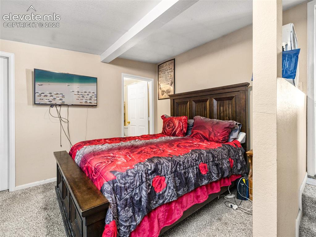 Image 16 of 23: Bedroom