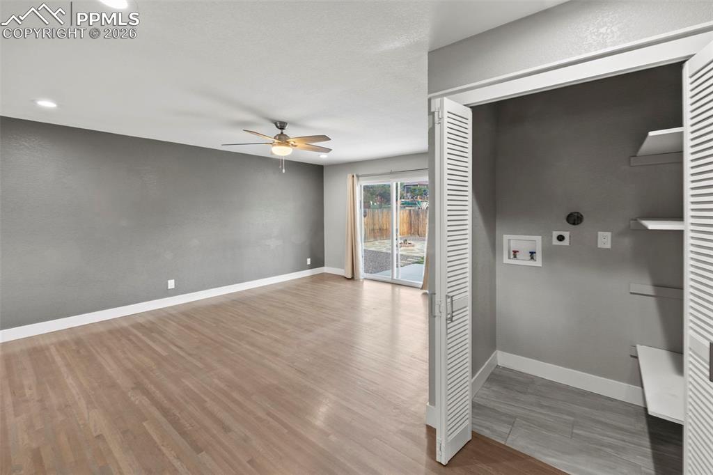 Image 16 of 48: Laundry