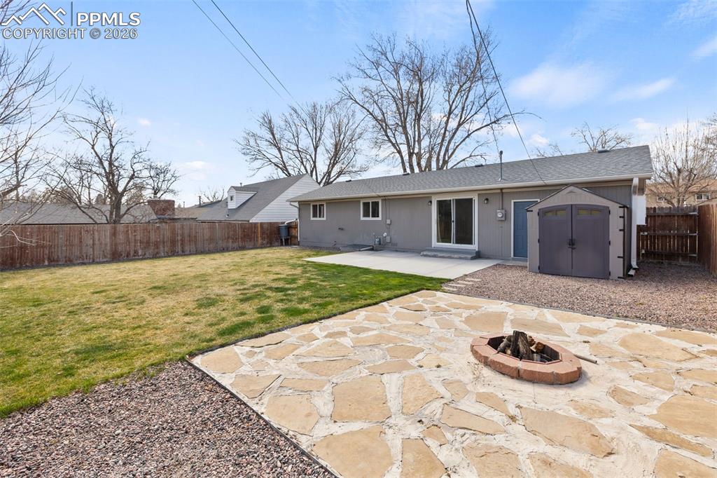 Image 33 of 48: Back of Structure