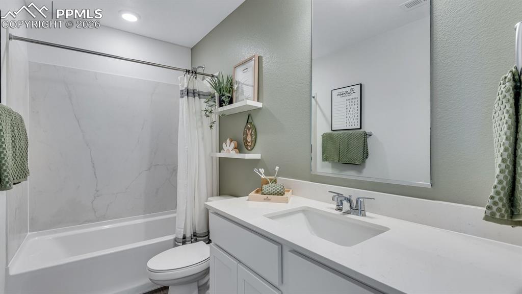 Image 39 of 47: No Description Available