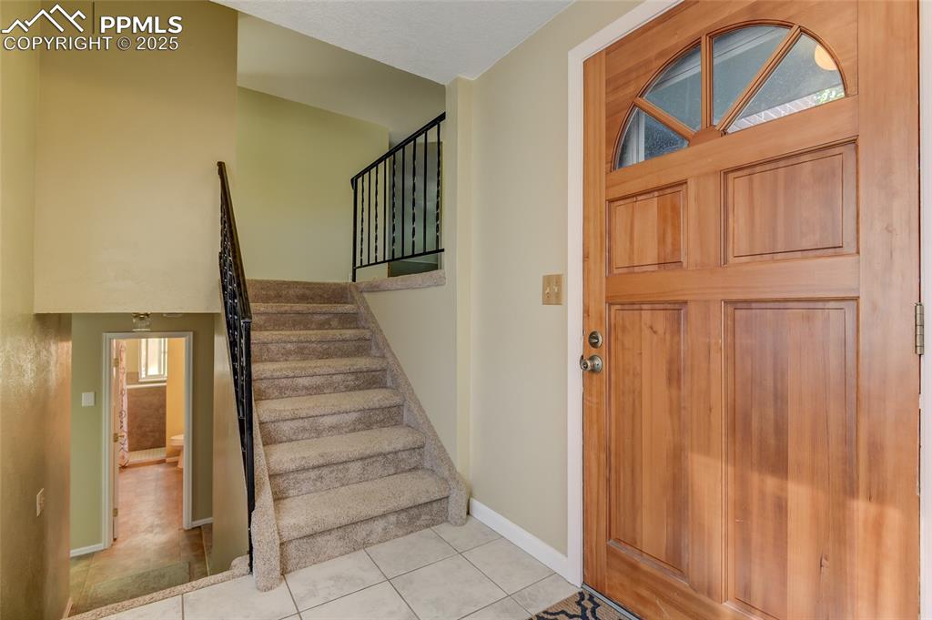 Image 3 of 28: Entry