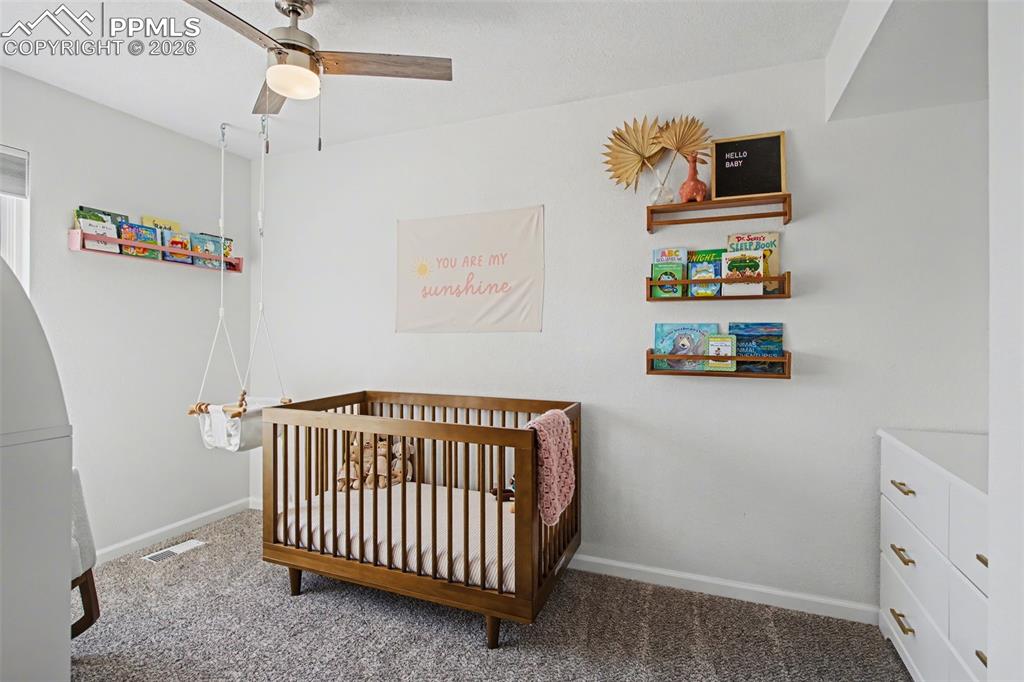 Image 28 of 34: Bedroom