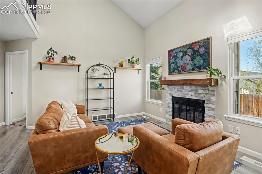 Image 7 of 34: Living Room