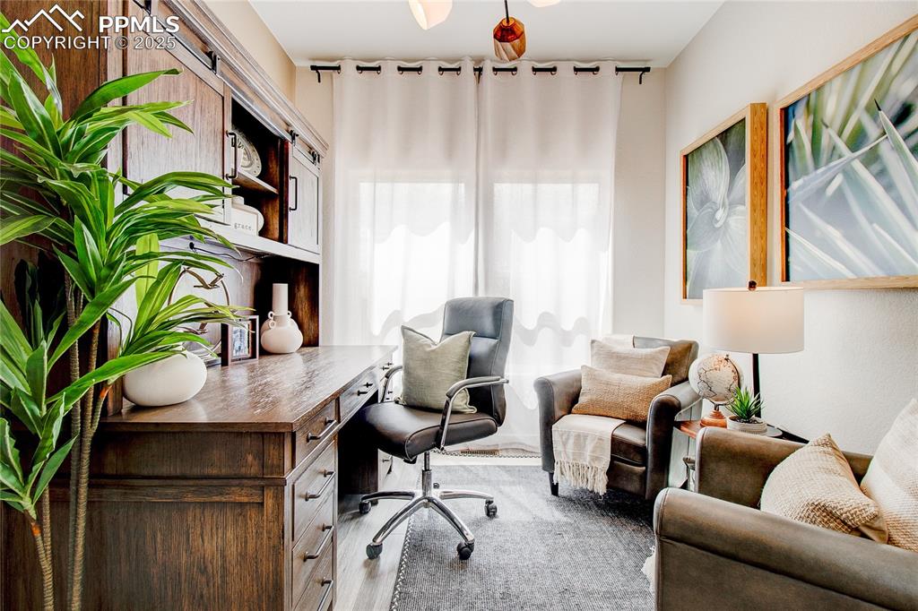 Image 15 of 32: View of office space