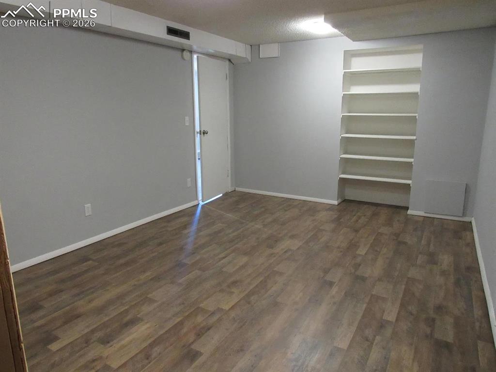 Image 10 of 14: Bedroom 4 unfurnished