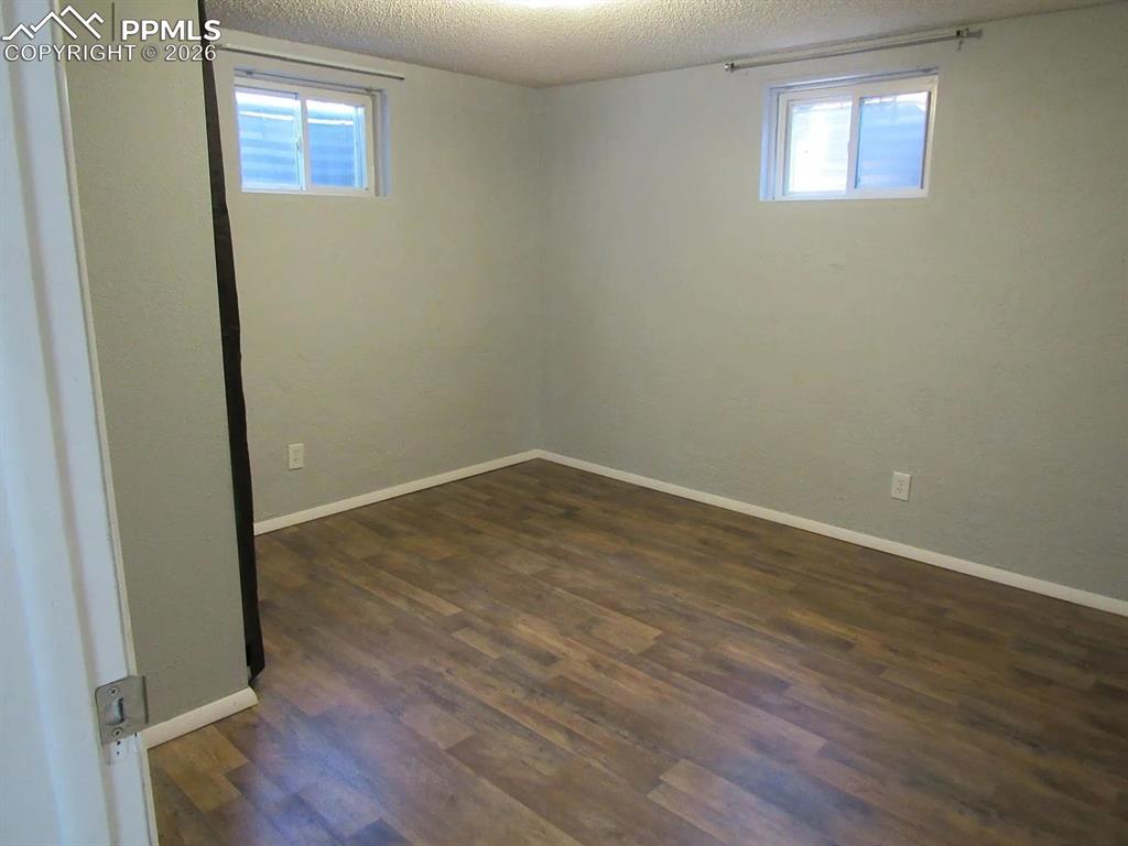 Image 11 of 14: Bedroom 5