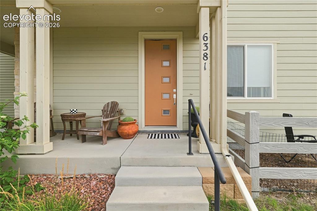 Image 4 of 29: BACK OF HOME