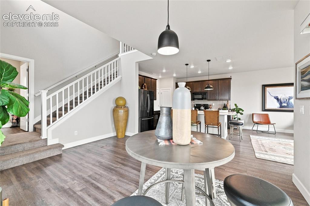 Image 8 of 29: Dining Area