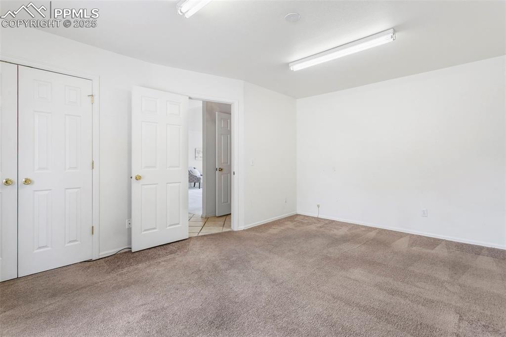 Image 20 of 38: Nice Sized Closet!