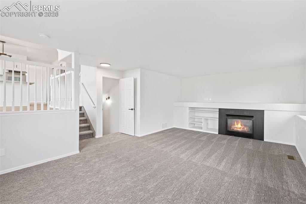 Image 14 of 33: Living Room