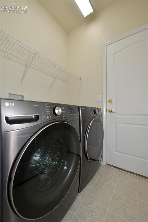 Image 16 of 23: Laundry