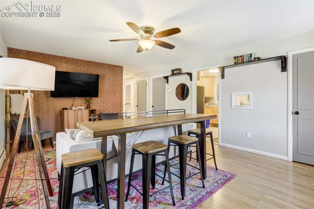 Image 6 of 42: Kitchen