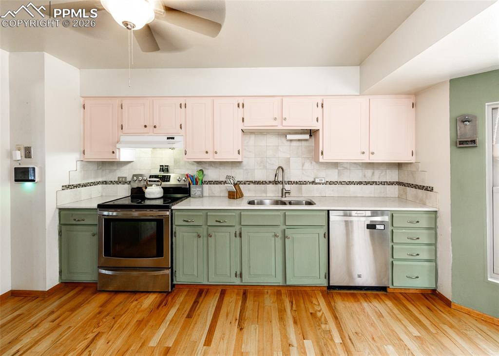 Image 12 of 48: Kitchen