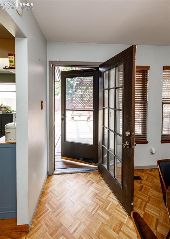 Image 15 of 48: Entry