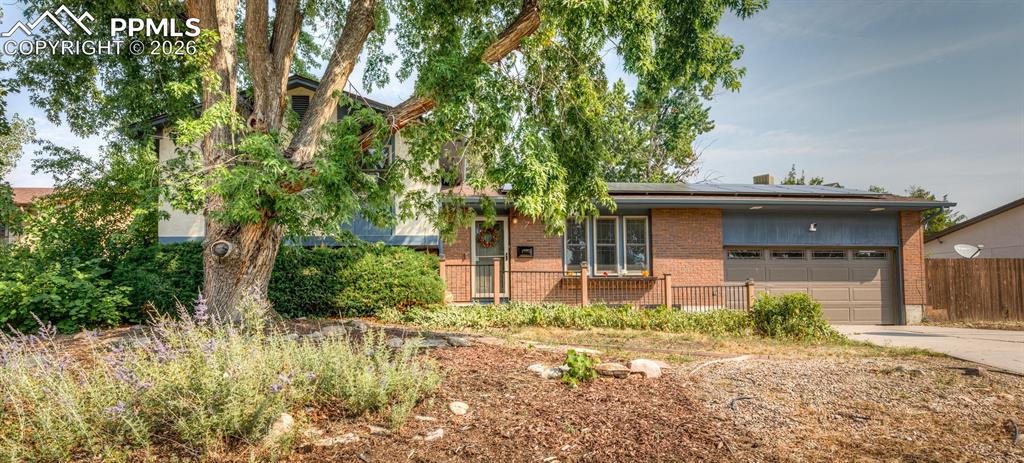 Image 3 of 48: Front of Structure