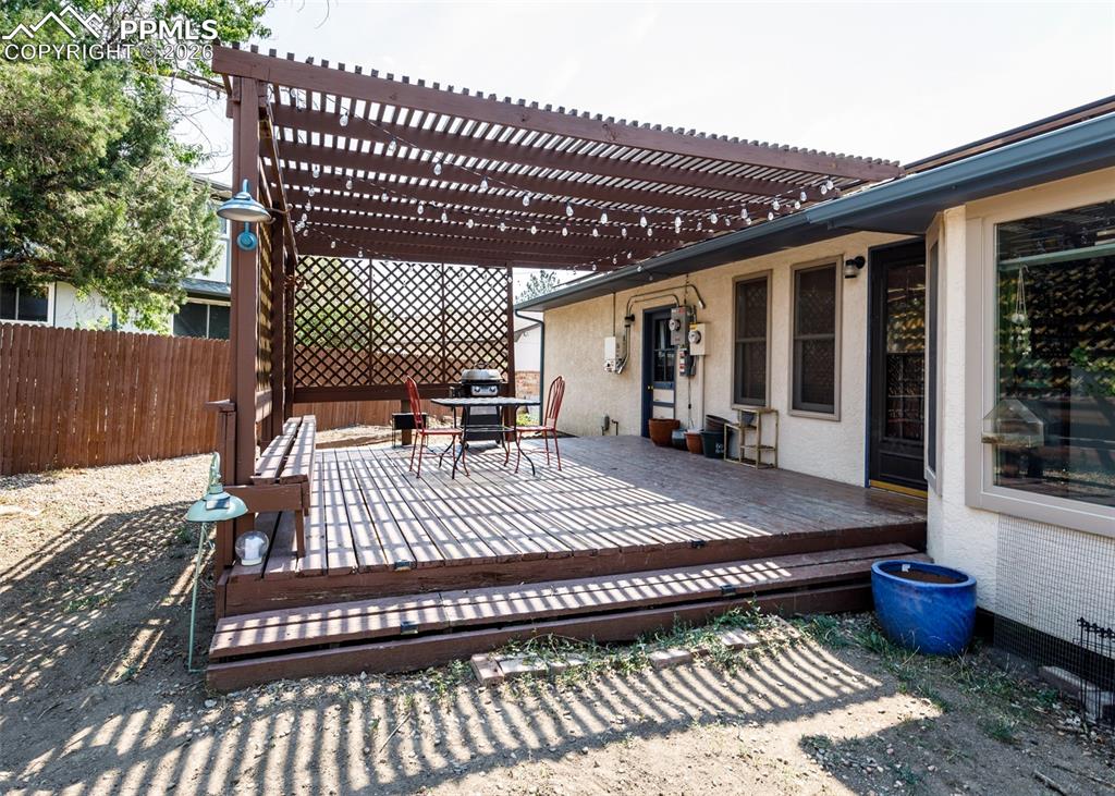 Image 45 of 48: Patio