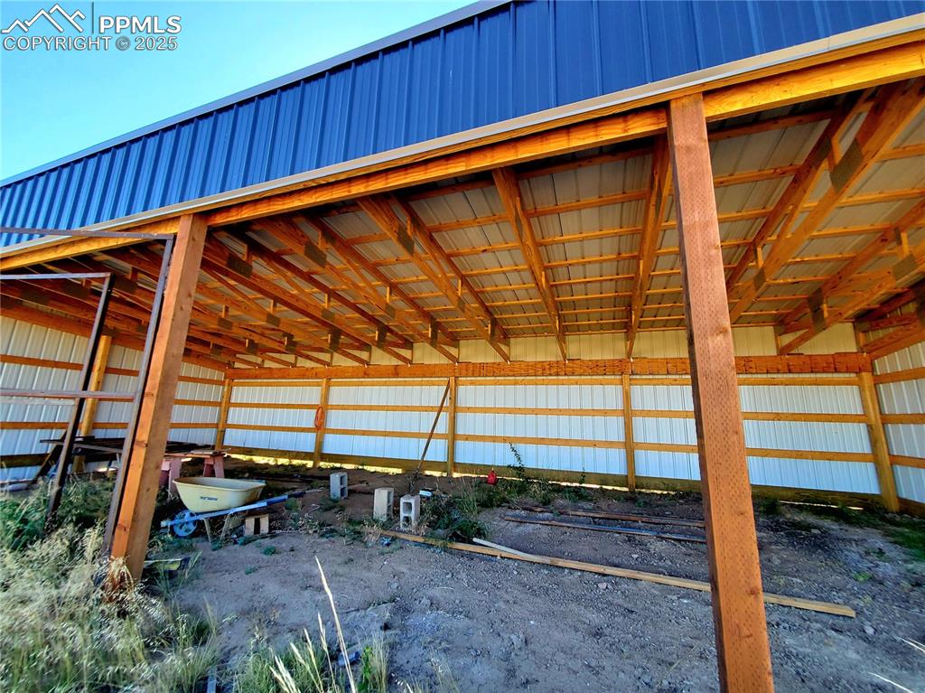 Image 19 of 27: Barn