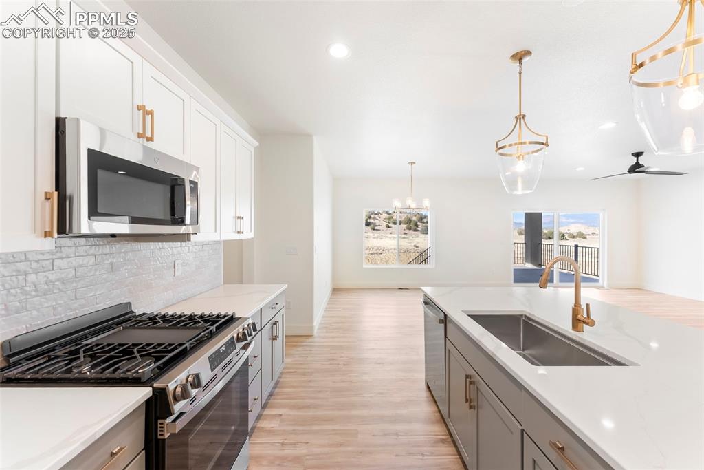 Image 6 of 36: Kitchen