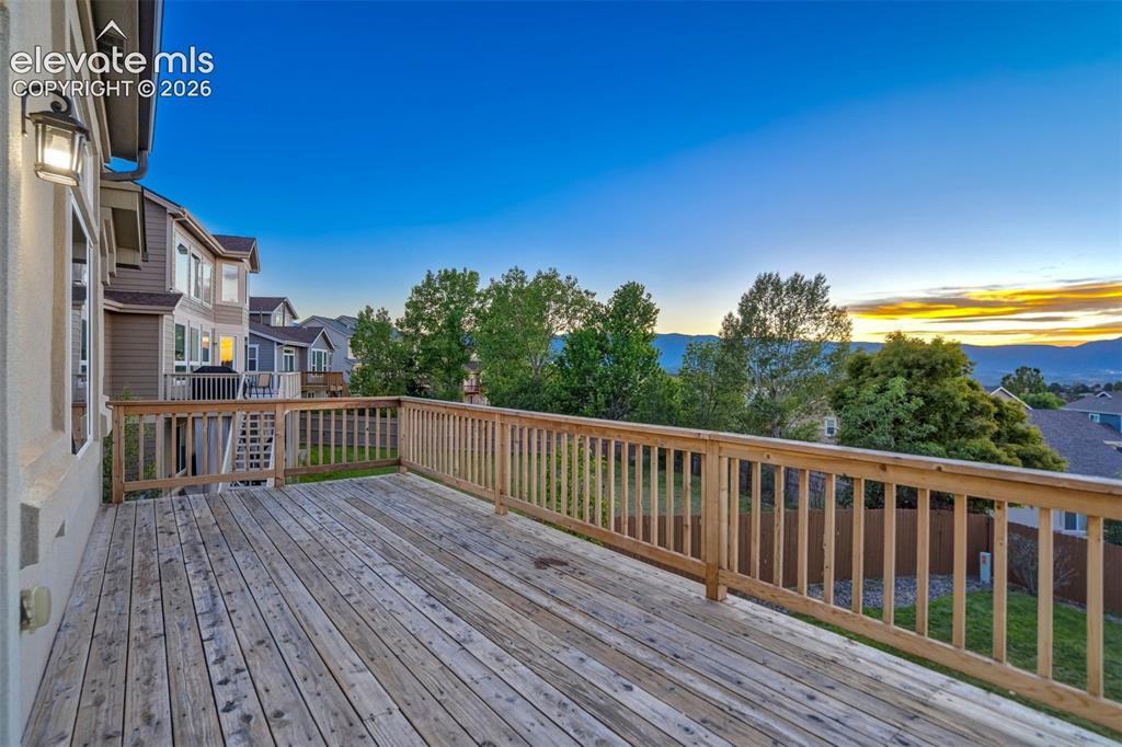 Image 46 of 50: Deck