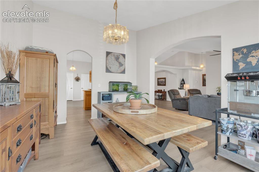 Image 11 of 41: Dining Area