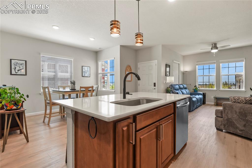 Image 7 of 20: Open main level living!