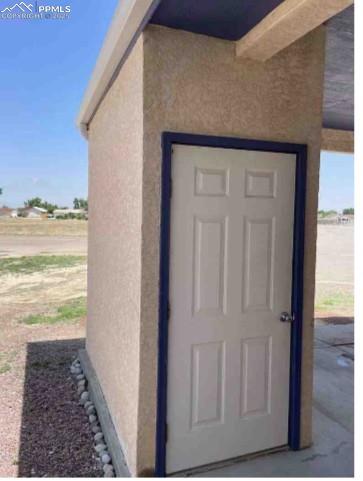 Image 5 of 8: View of property entrance