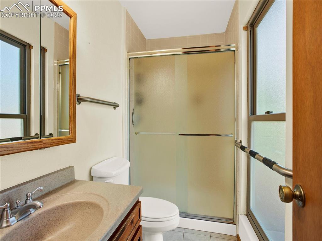Image 16 of 30: Primary Bathroom