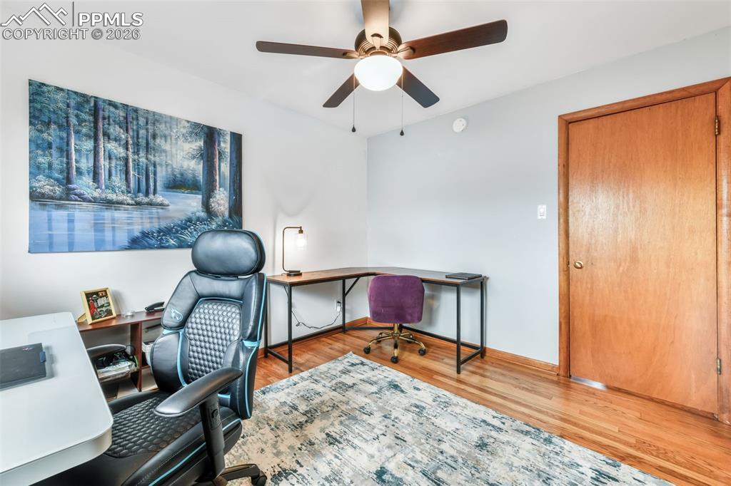 Image 16 of 50: Family Room