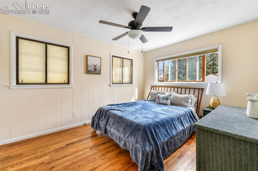 Image 20 of 50: Bathroom