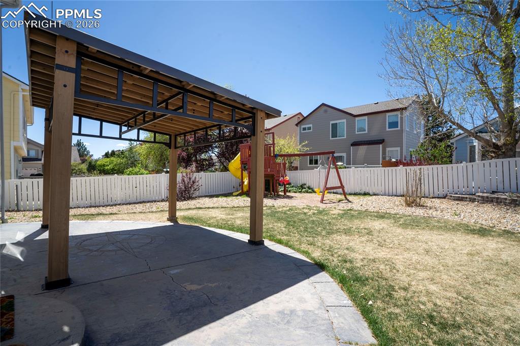 Image 38 of 43: Patio