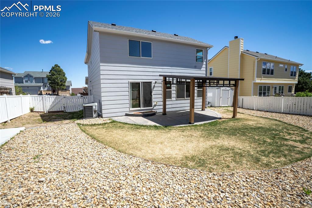 Image 41 of 43: Back of Structure