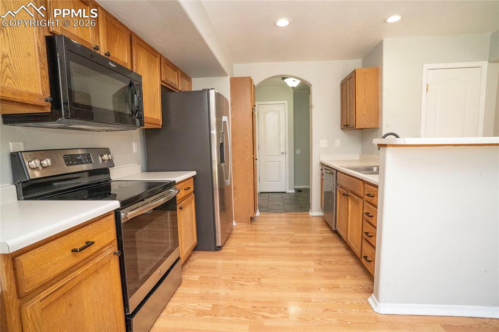 Image 9 of 43: Kitchen