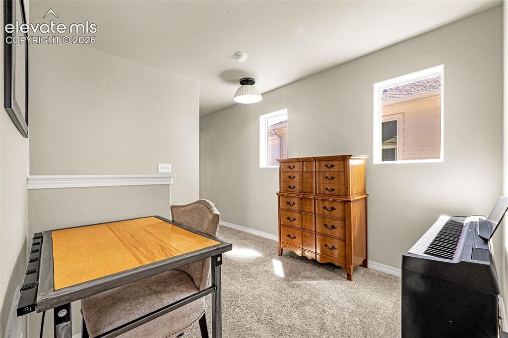 Image 14 of 49: Office