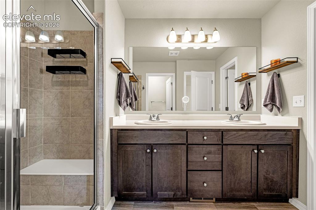 Image 29 of 49: Master Bathroom