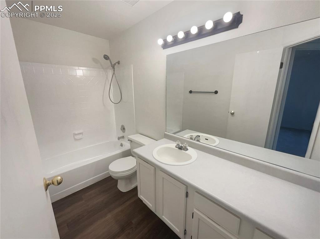 Image 19 of 26: No Description Available