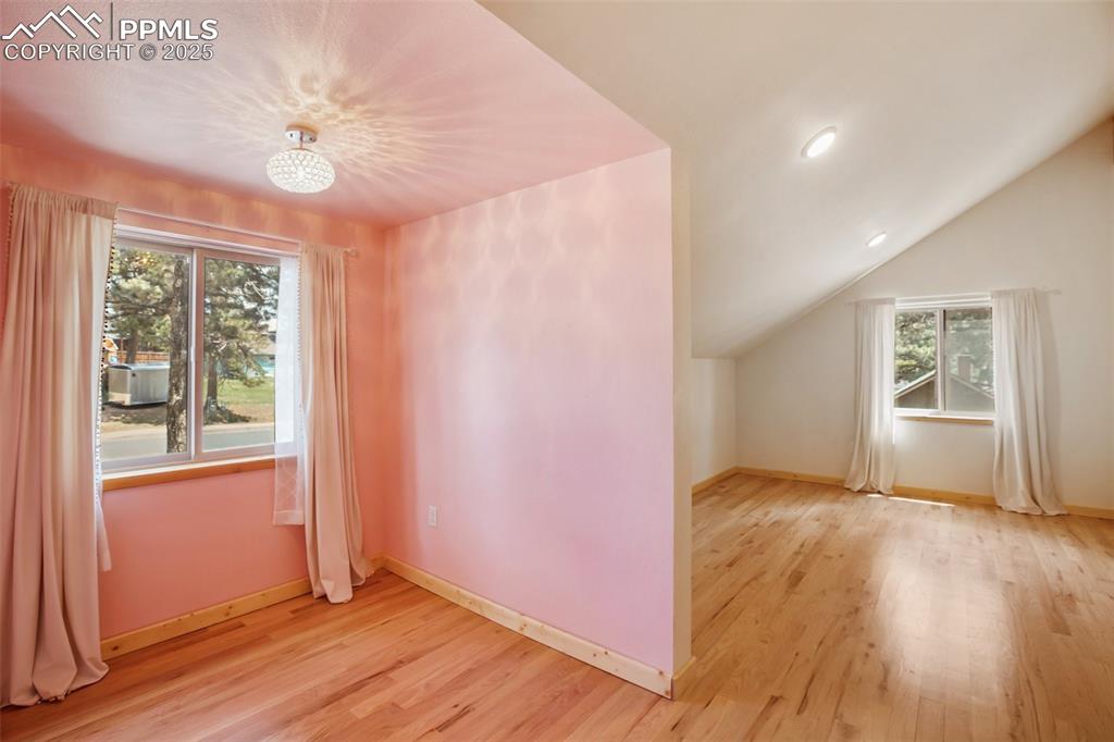 Image 24 of 43: Bonus Room