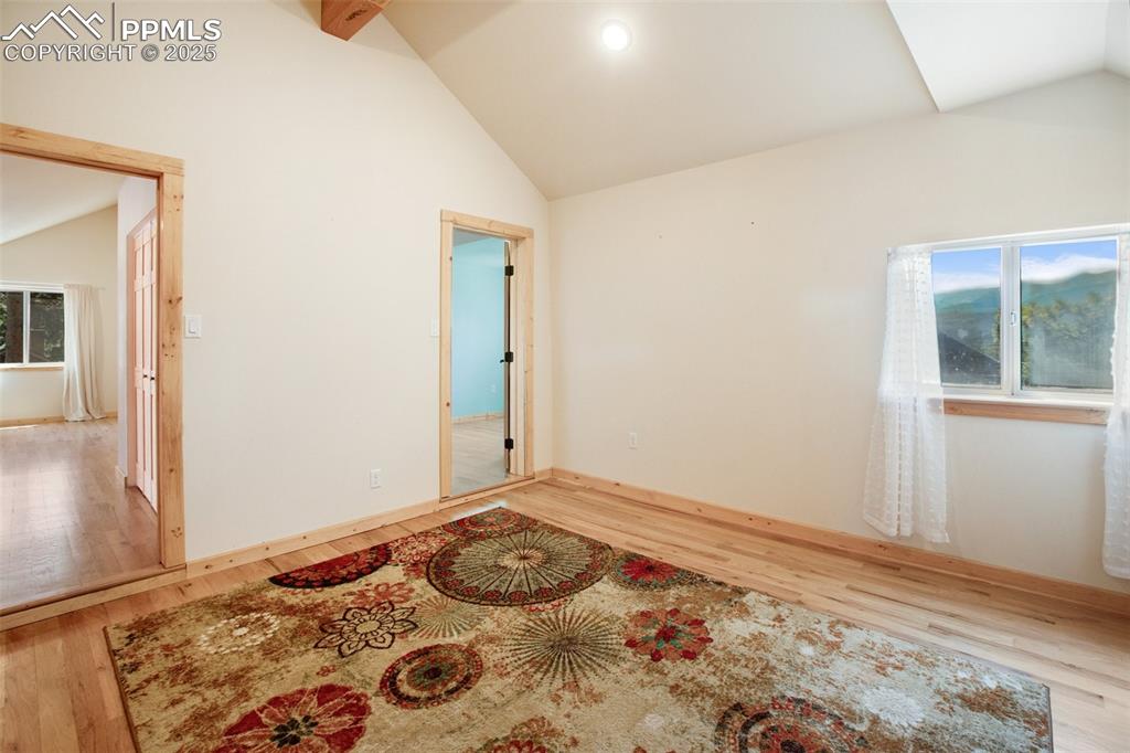 Image 26 of 43: Family Room