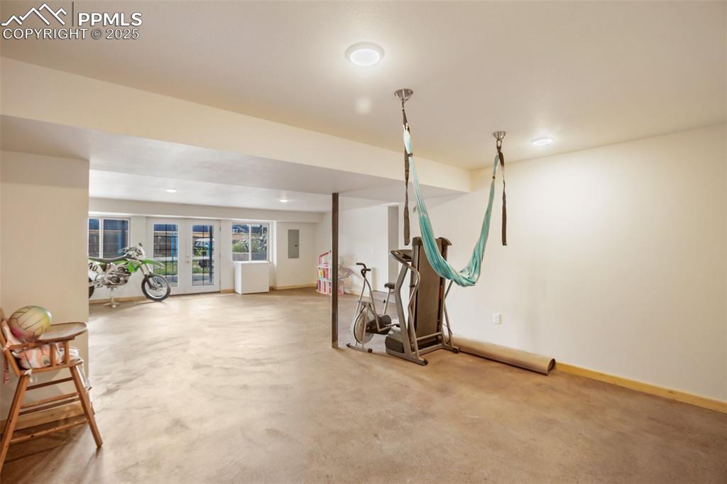 Image 36 of 43: Exercise Room