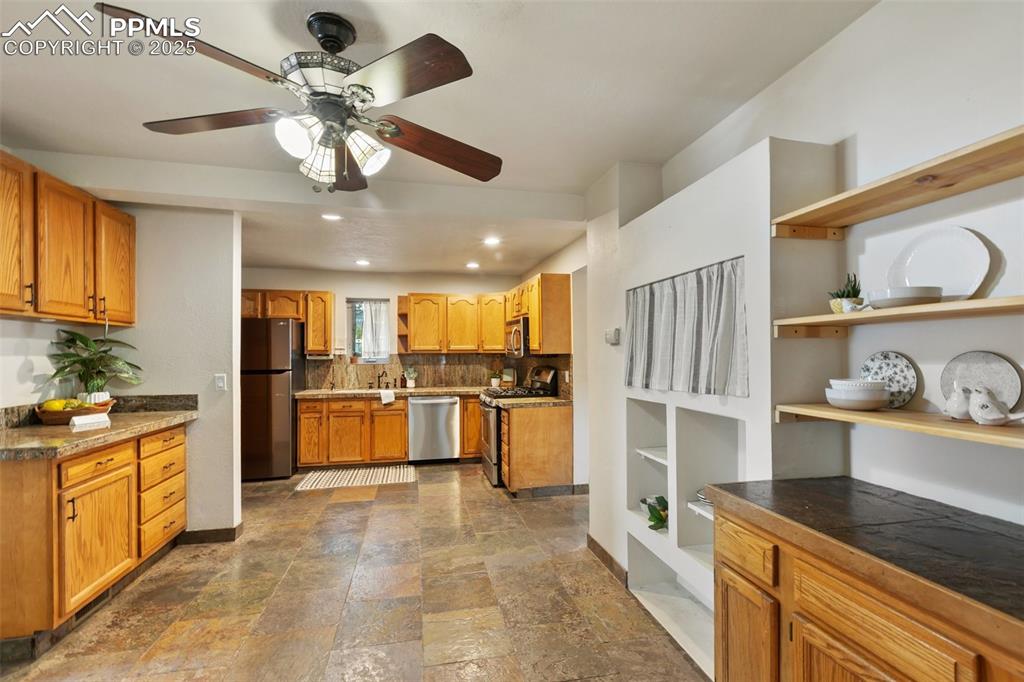 Image 7 of 43: Kitchen