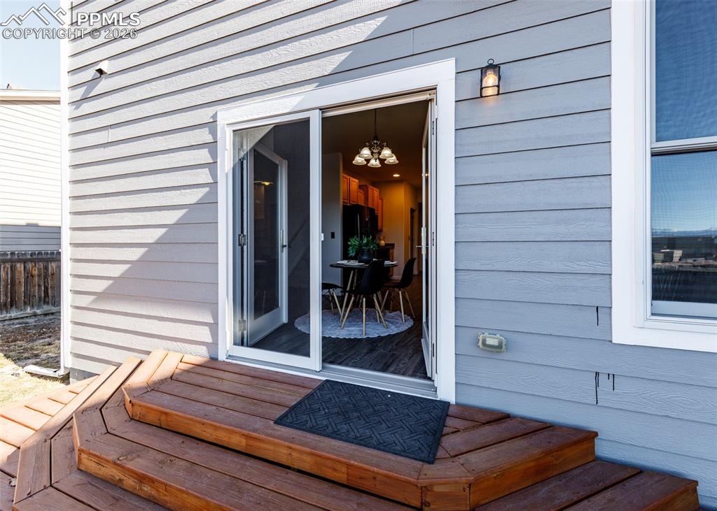 Image 29 of 33: Entry