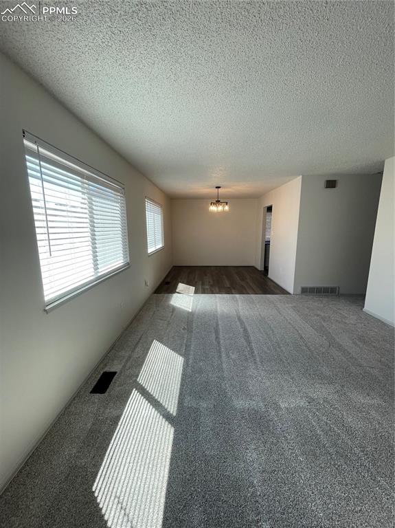 Image 4 of 23: Living / Dining Room