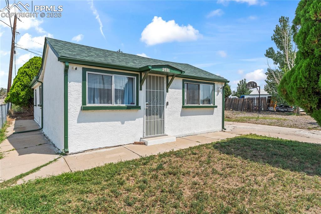 Image 3 of 26: Front of Structure