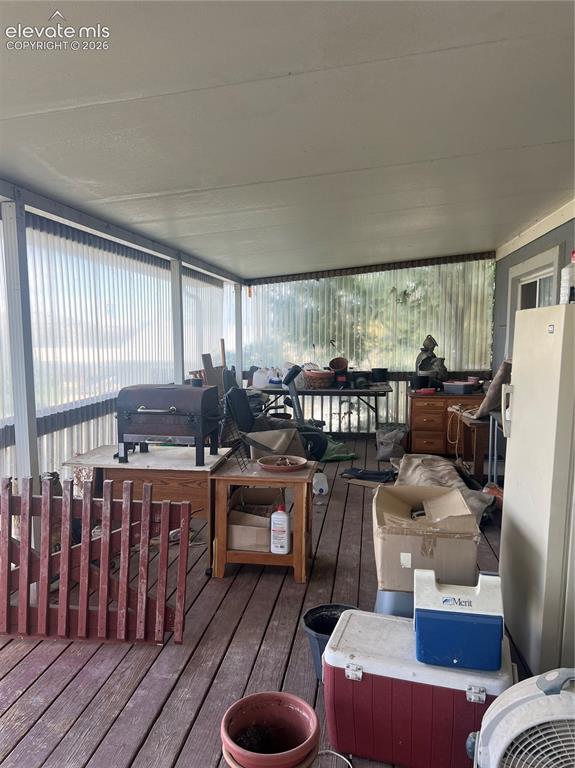 Image 15 of 37: Deck