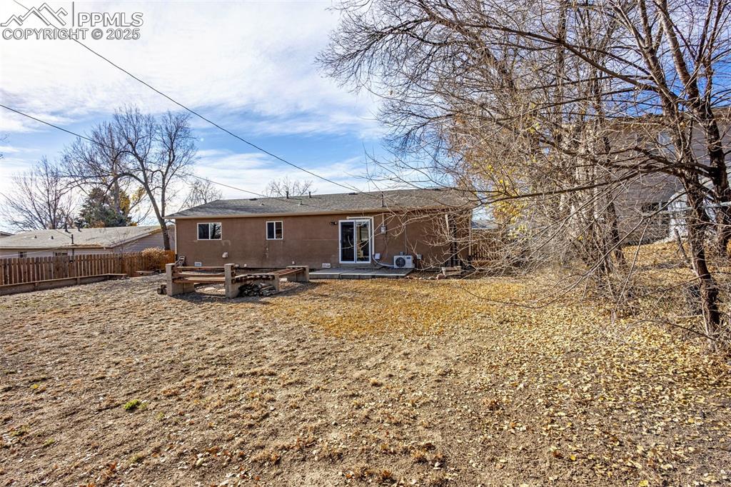 Image 19 of 41: Back of Structure