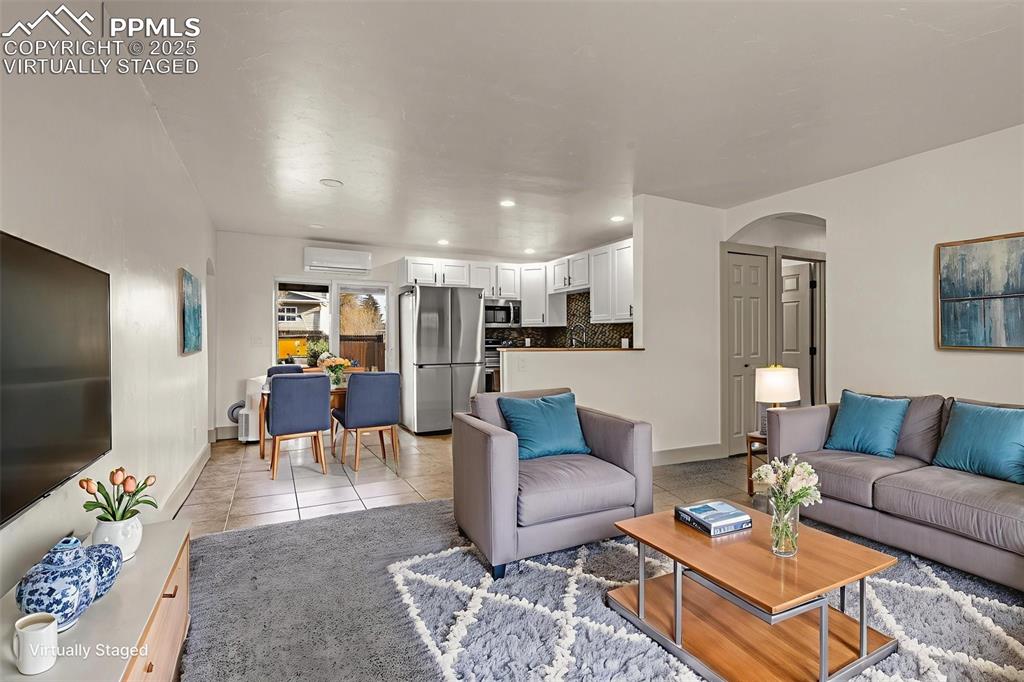 Image 3 of 41: Virtually Staged