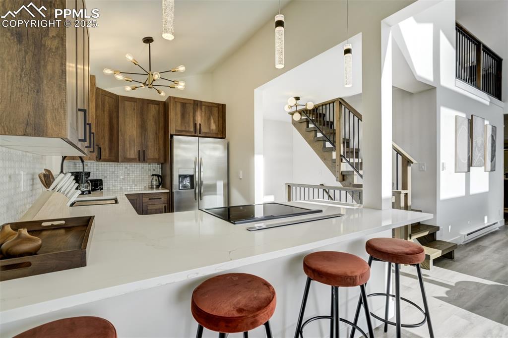 Image 21 of 50: Kitchen